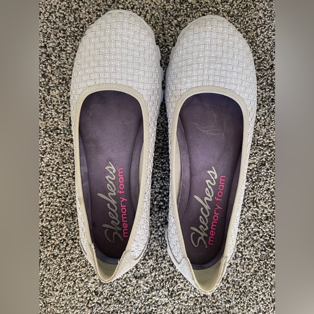 Skechers Memory Foam Women's Textured Cream Loafers